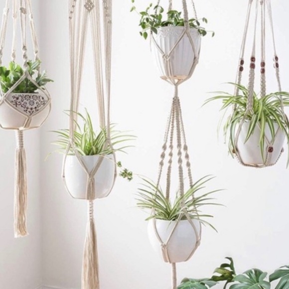 Set of 4 Macrame Plant Hangers - Picture 2 of 4